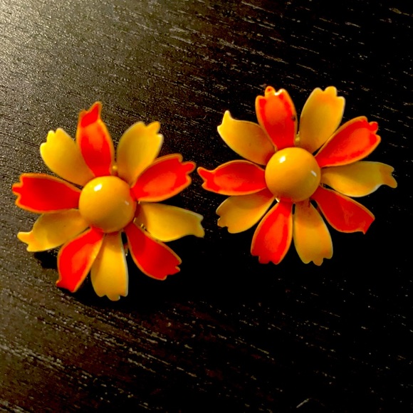 Jewelry - Vintage orange and yellow daisy clip on earrings